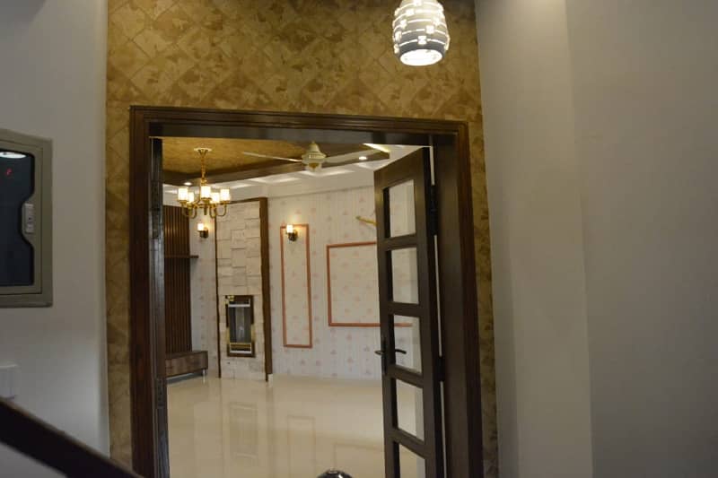 10 Marla House For Sale In Chambelli Block Bahria Town Lahore 4