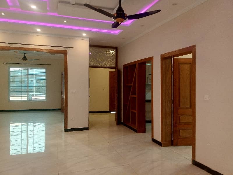 Luxurious 12 Marla Brand New House For Sale In Media Town 24