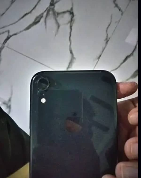 iPhone XR sealed phone Non pTa Sim Working 0