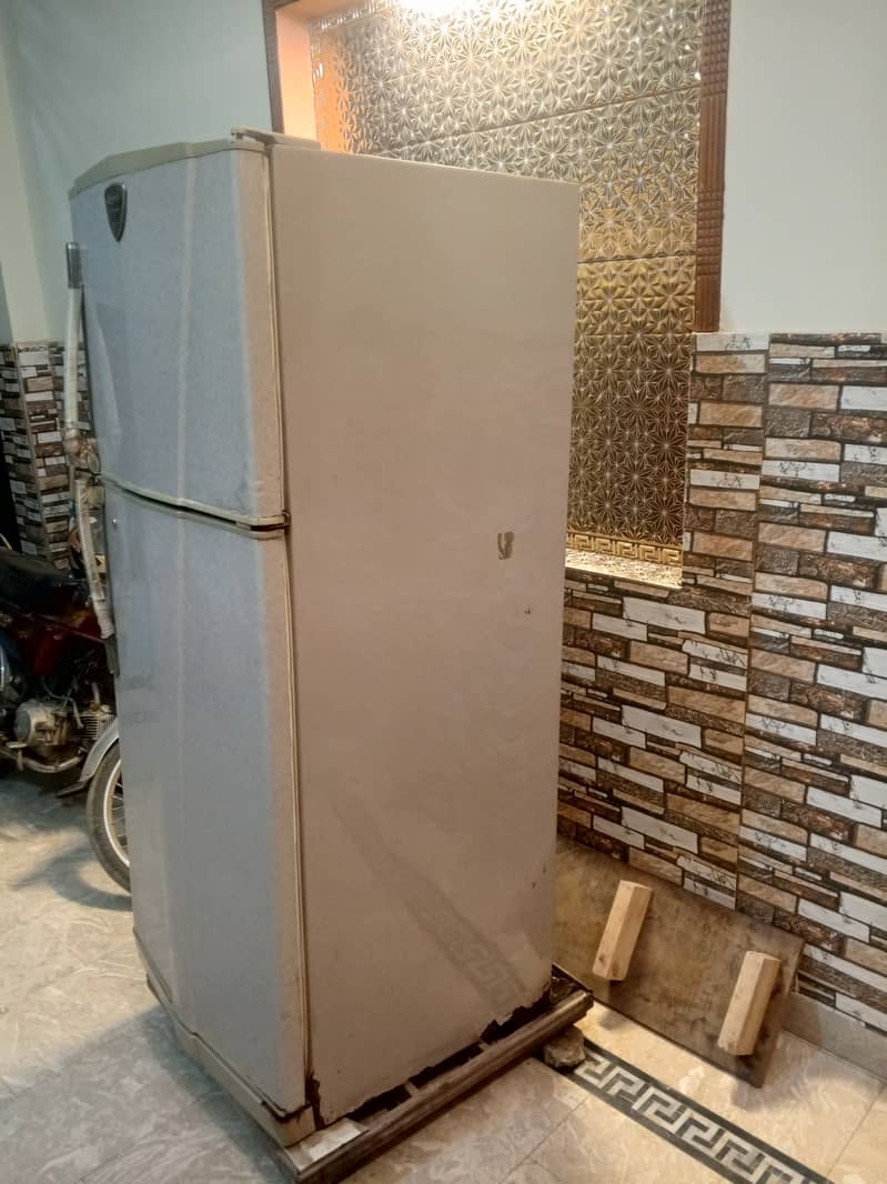 Waves refrigerator with good & working condition 4