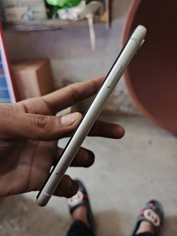 iPhone XR FU Non PTA 3