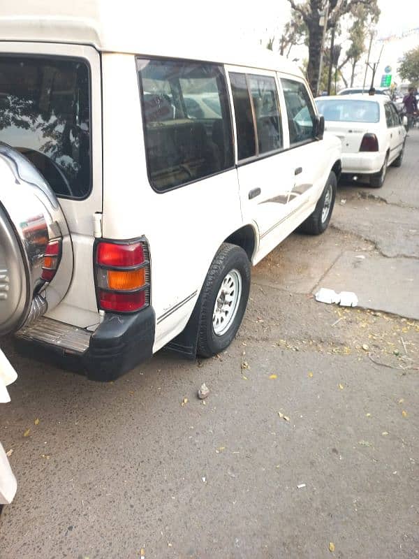 Mitsubishi Pajero 1999/2023 4