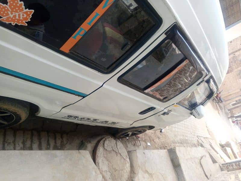 condition 10by 10 ha LCD install alloy rims speakar LPG slinder 1