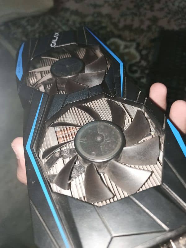 GTX 900 2GB 3