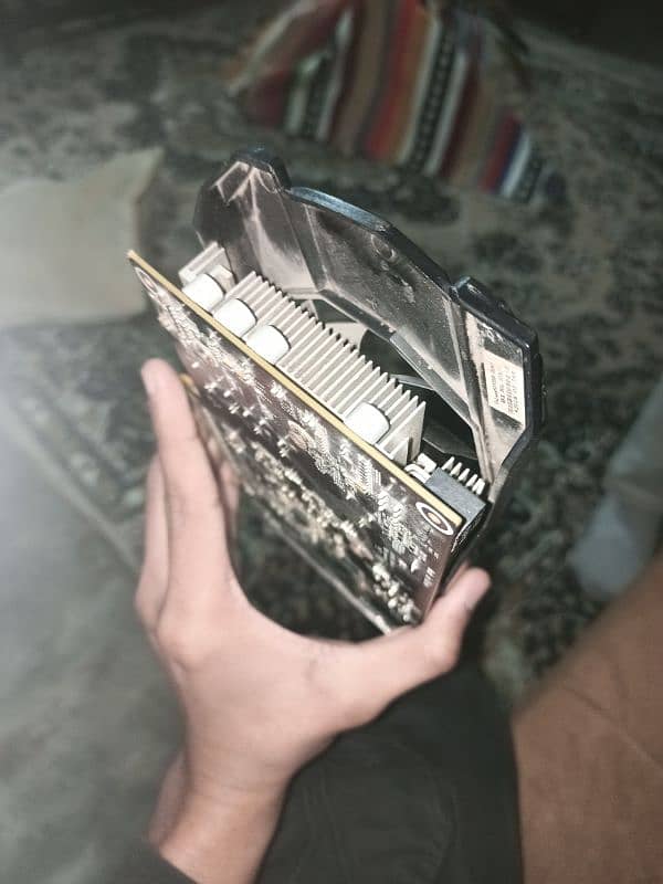 GTX 900 2GB 5