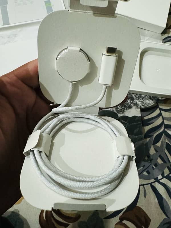 Apple watch ultra 1 alpine loop ( brand new condition ) 100% health 2