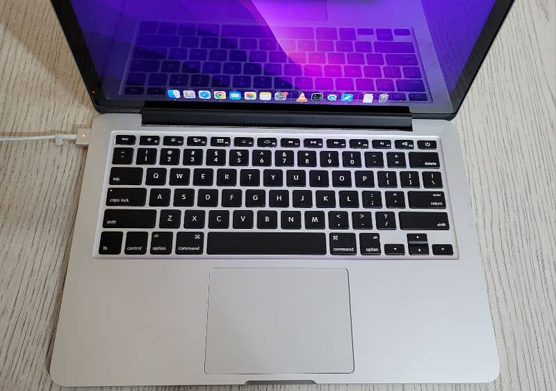 Macbook Pro Late 2013, 13- inch 2K display, 8gb/256gb 0