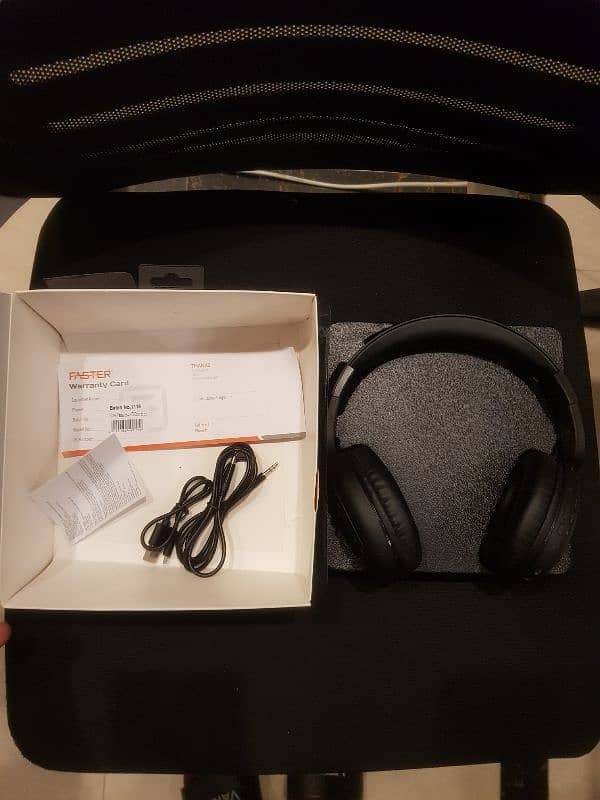 Faster S4 HD Solo Wireless Stereo Headphones New 1