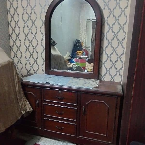 dressing table 1