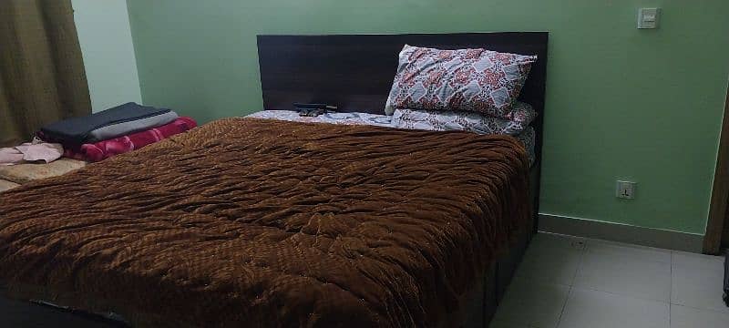 Bed + Wardrobe  - Good condition 3