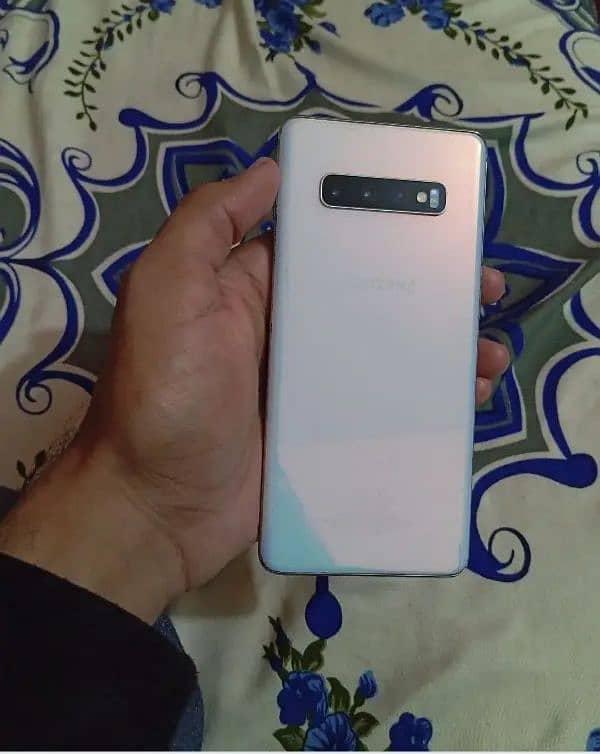 Samsung S10 plus 5g. . 8/128gb. . non pta. . all sim working 2