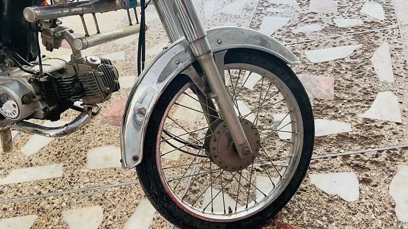 United 70cc Bike | One hand use | For Urgent Sale 2