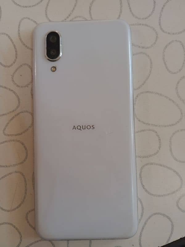 Aquos Senses 3 plus 6