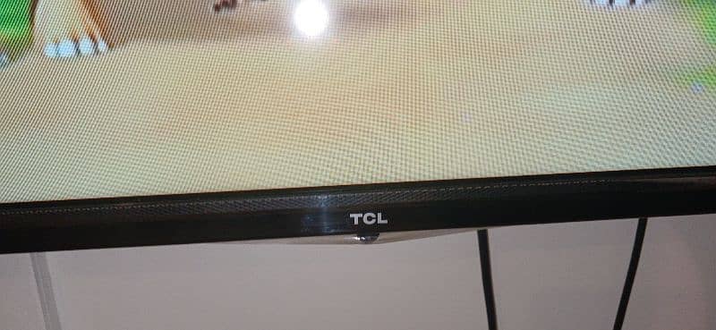 TCL LED 32" inches With Box 1