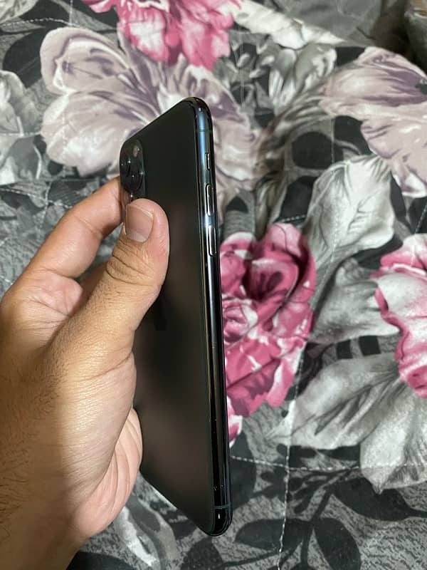 iphone 11 pro max 256 gb dual sim pta approved 0