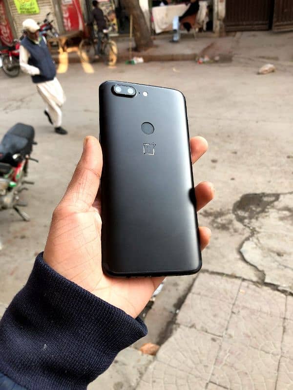 OnePlus 5t 8/128 duel sim official pta Exchange possible 1