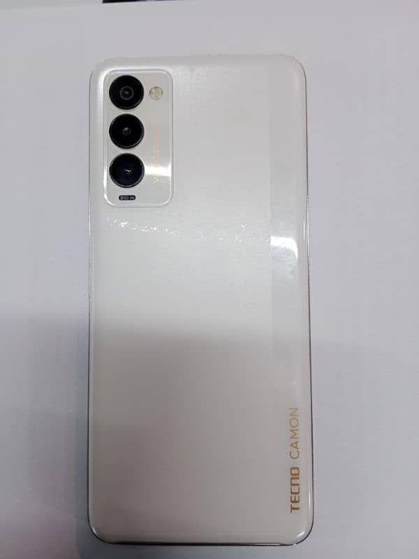 Tecno Camon 18P 0