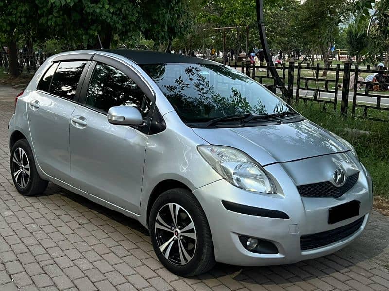 Toyota Vitz 2010/2013 Silver 8 Airbag variant 11