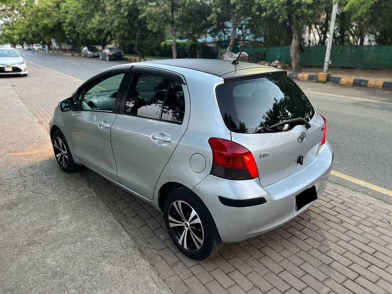 Toyota Vitz 2010/2013 Silver 8 Airbag variant 14