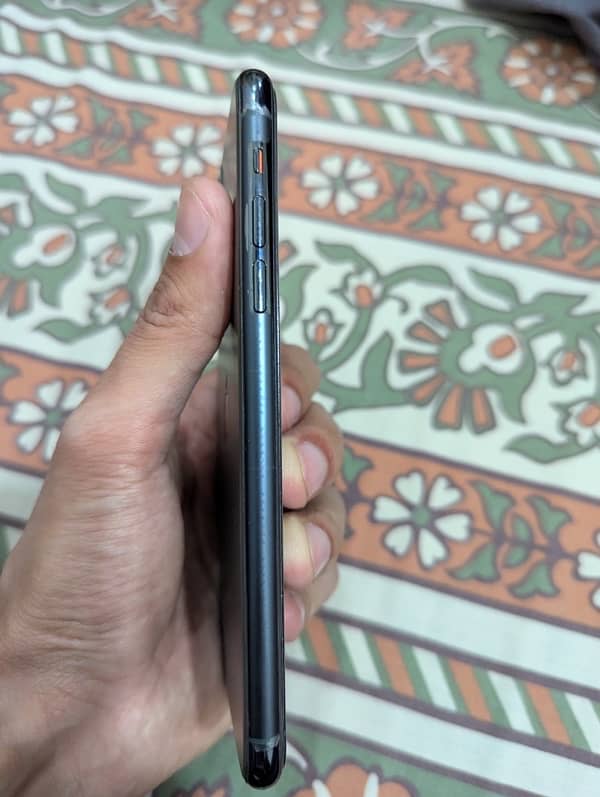 iphone 11 pro max 5