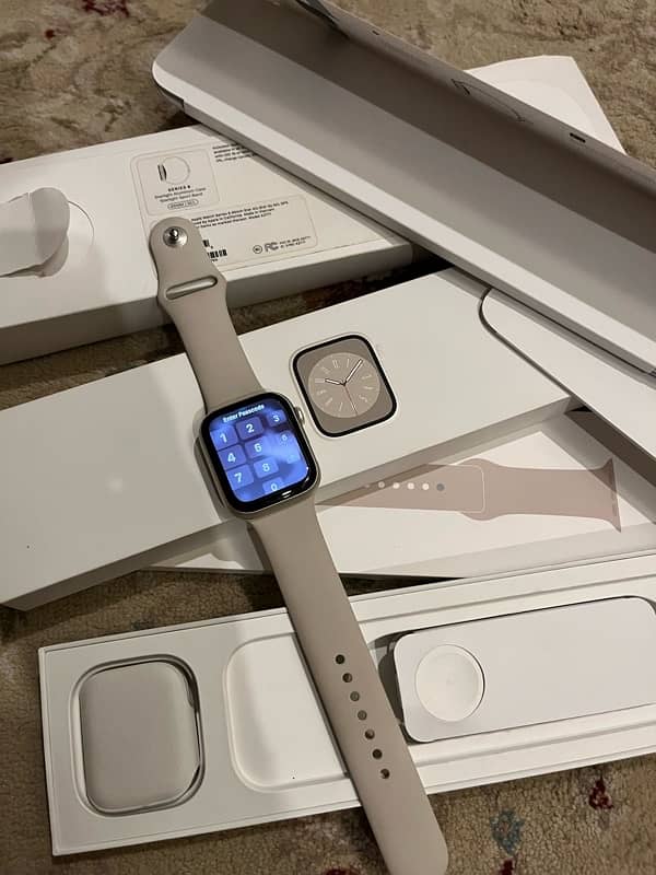 APPLE WATCH SERIES 8 45MM 0