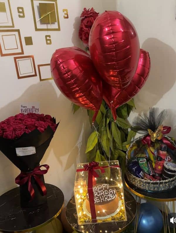 Valentine Day Special Gift Boxes/Bouquets / Basket Available 12