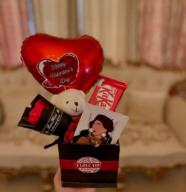 Valentine Day Special Gift Boxes/Bouquets / Basket Available 15