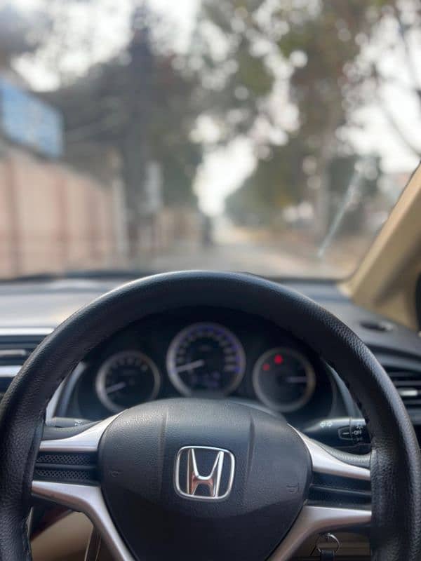 Honda City Aspire 1.5 (2018) AUTO 13