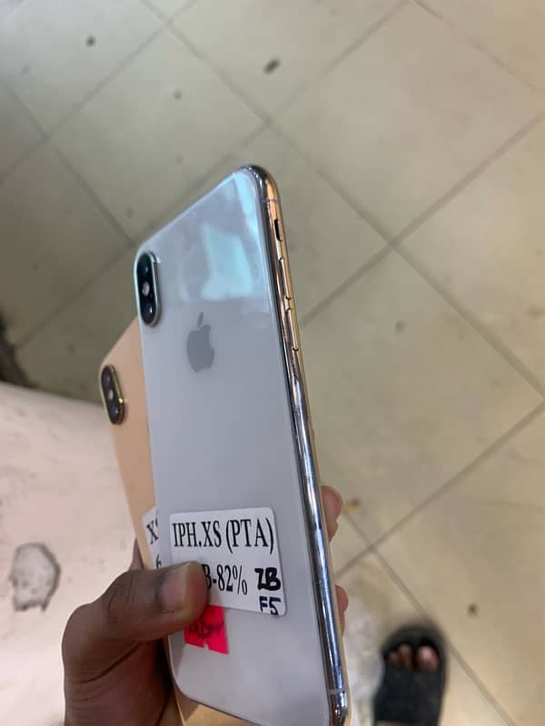 iPhone XS pta 64gb 82% health Waterpack 1