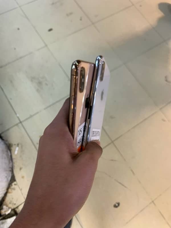 iPhone XS pta 64gb 82% health Waterpack 2