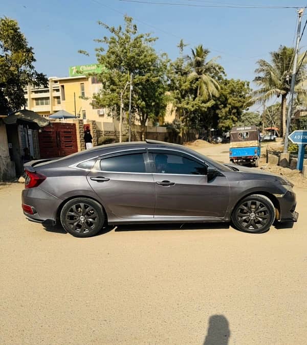 Honda Civic 2017Ug Urgent Sale 7