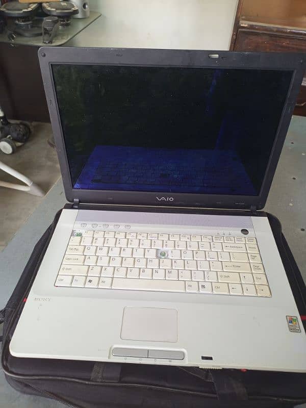 sony original laptop, 2 gb ram/250 hard for sell. . location:G12 isb 1