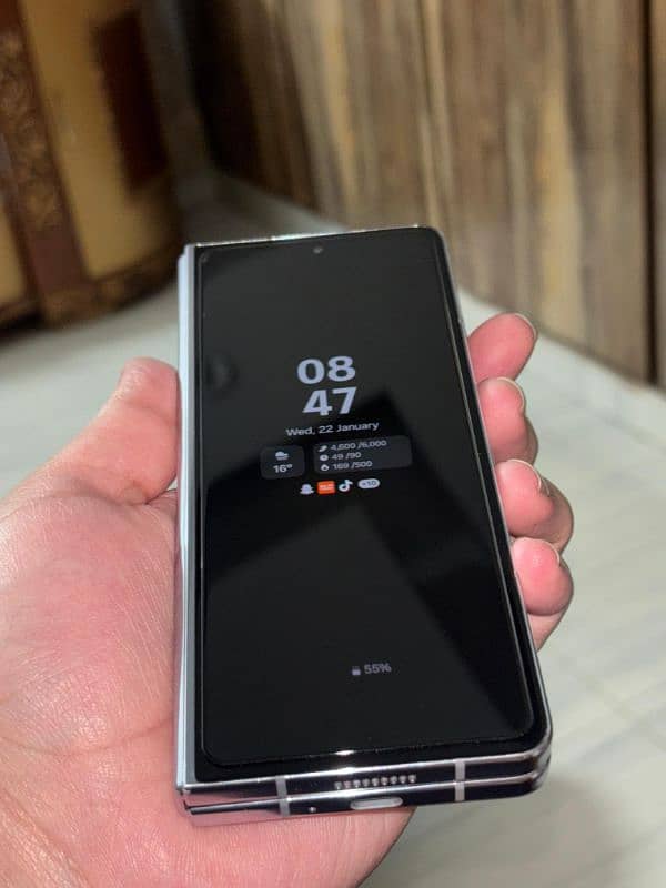 Samsung Galaxy Fold 5 1