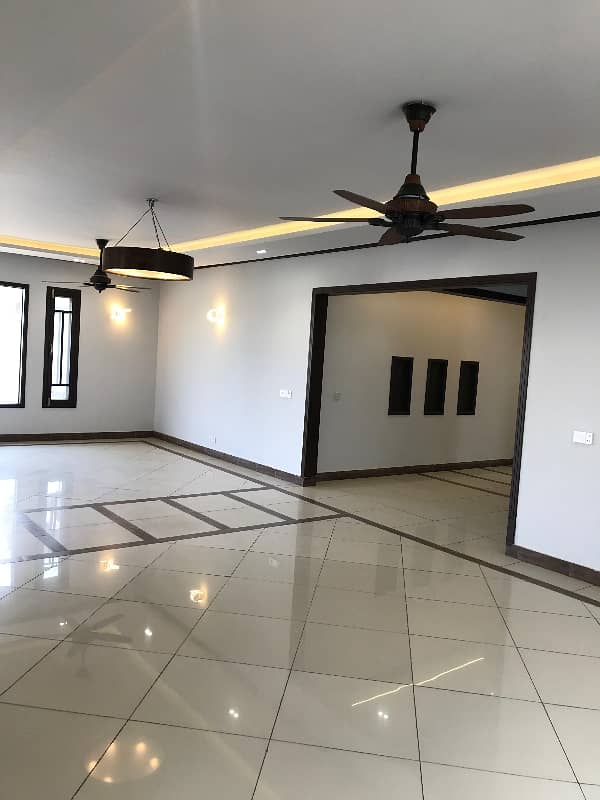 Apartment for rent 4 bedroom 2nd floor DHA phase 2 ext near KFC 13