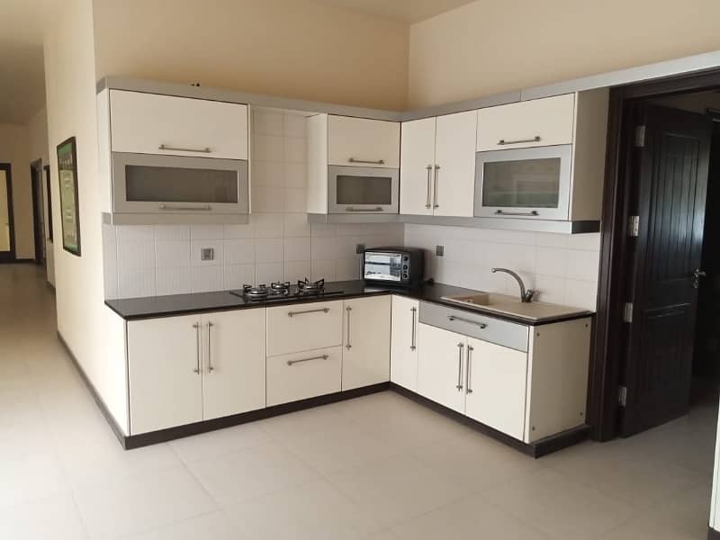 Apartment for rent 4 bedroom 2nd floor DHA phase 2 ext near KFC 14