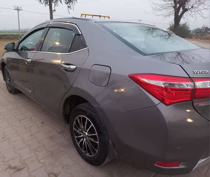 Toyota Corolla GLI 2015 automatic 13