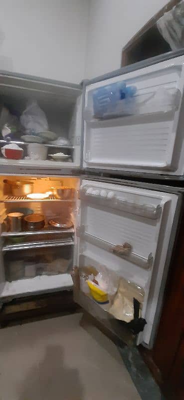 Dawlance Medium-Size Fridge for Sale. 2