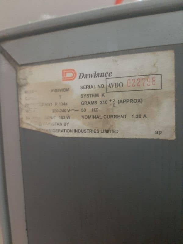 Dawlance Medium-Size Fridge for Sale. 4