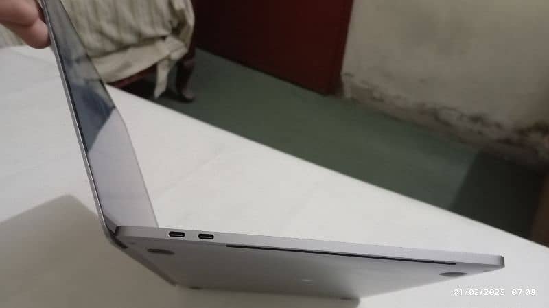 MacBook Pro 2018 core i7 4