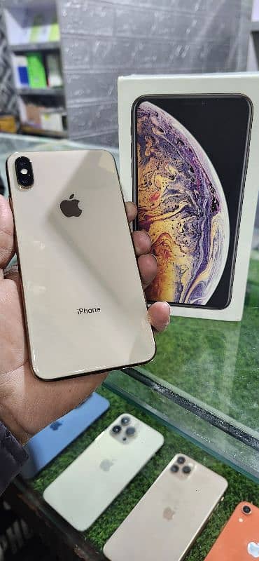 IPhone xs max pta approved 53k IPhone 14 pro max Non pta 155k 0