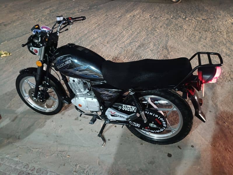 Suzuki 150SE 3