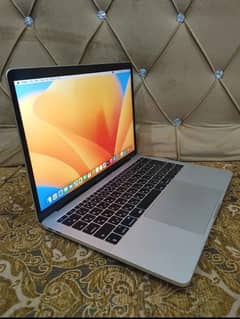 MacBook Pro 2017 Slim 8/256