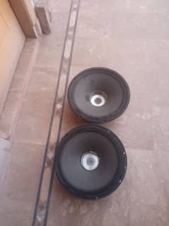 15 inches speakers 600 watts