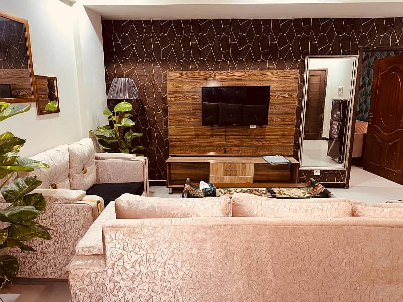 One bedroom VIP apartment for rent on daily basis in bahria town 1