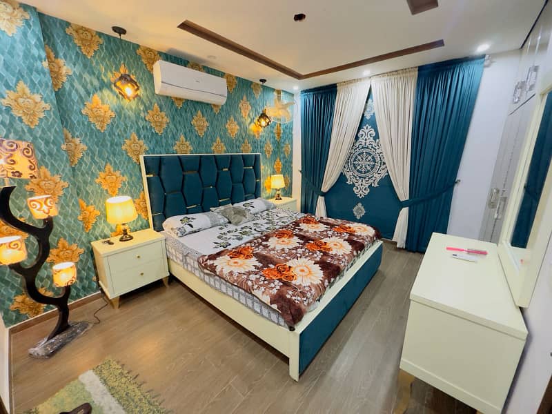 One bedroom VIP apartment for rent on daily basis in bahria town 0