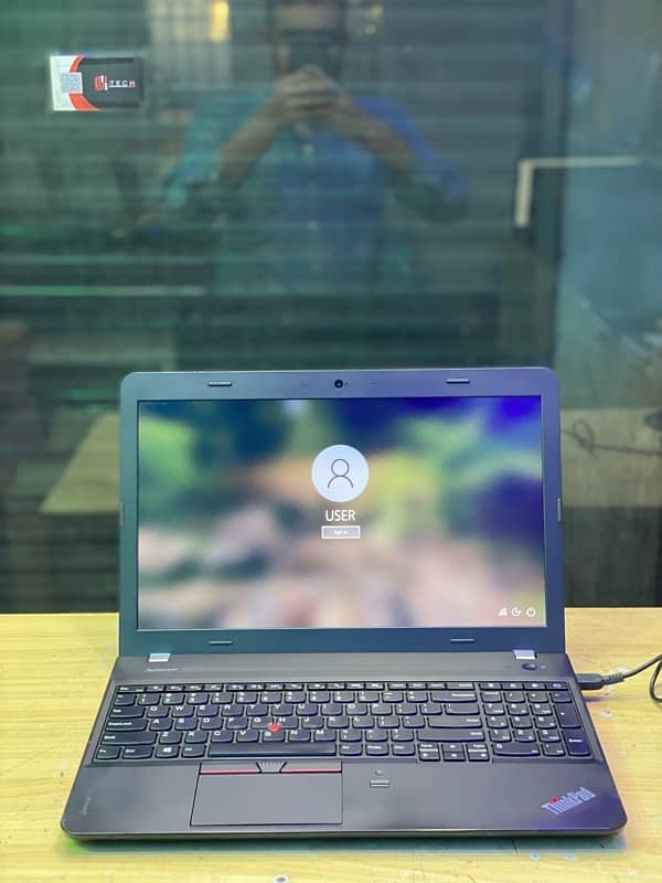 Lenovo E560 1