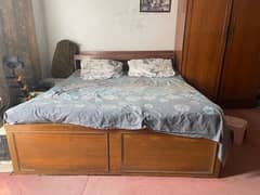 bed , wadrobe, dressing table