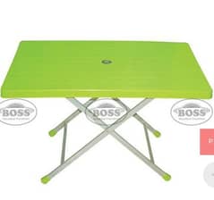 Folding table