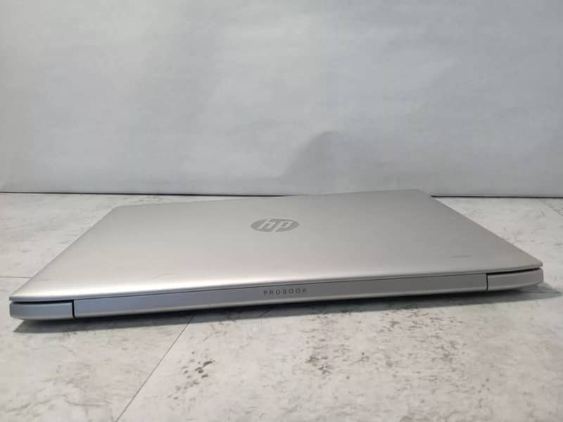 Hp Probook g5 8th Gen Quadcore Total Genuine 10/10 Slightly Used 6