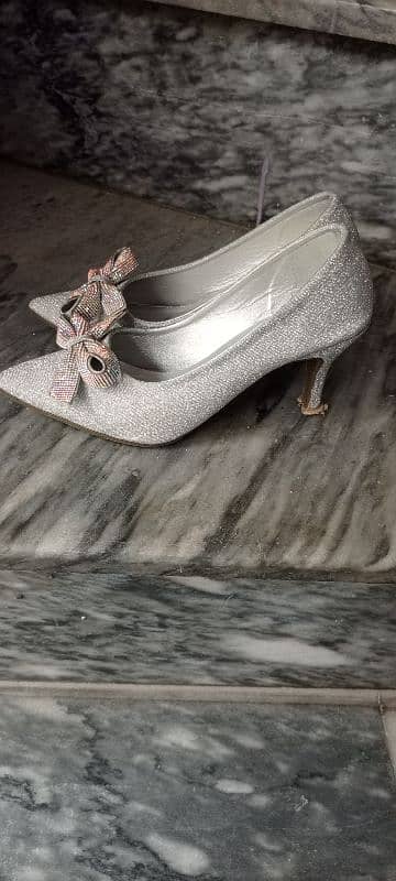 glitters pumps 0